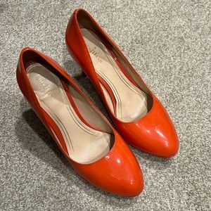 Cole Haan patent leather pumps w/Nike technology in orange size 8.